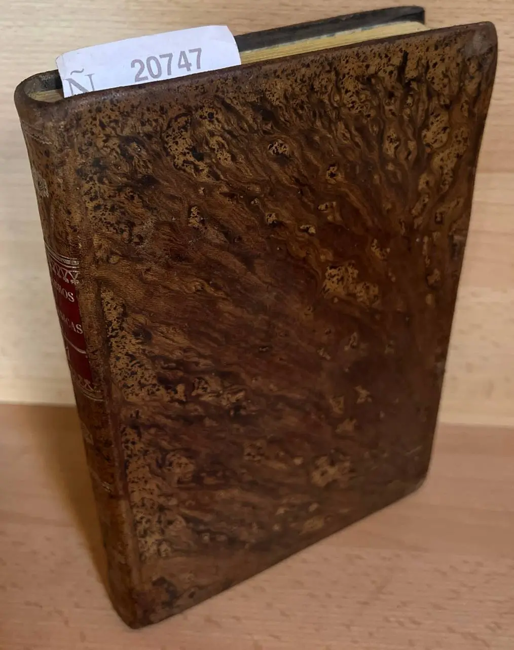 AÑO CRISTIANO O EXERCICIOS DEVOTOS PARA TODOS LOS DOMINGOS, DIAS DE QUARESMA, Y FIESTAS MOVIBLES DEL AÑO: TOMO I. Contiene la historia o explicacion de quanto hay mas particular e instructivo en tales dias, algunas reflexiones sobre la Epistola, una Meditacion despues del Evangelio de la Misa con algunos Exercicios practicos o Propositos adaptables a todo genero de personas.