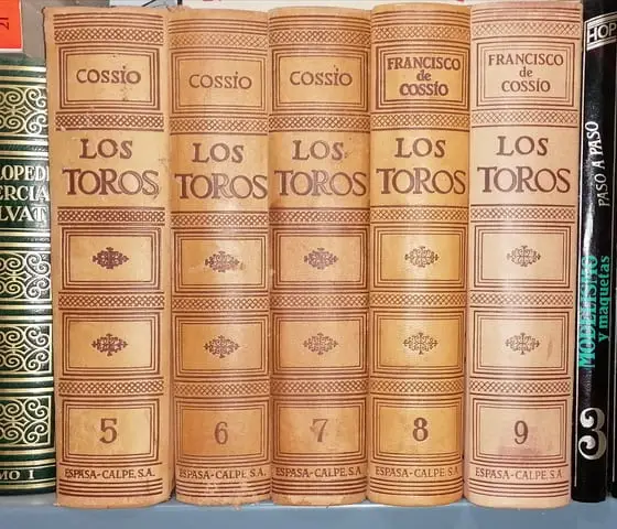 LOS TOROS. TRATADO TECNICO E HISTORICO (5 VOLUMENES)