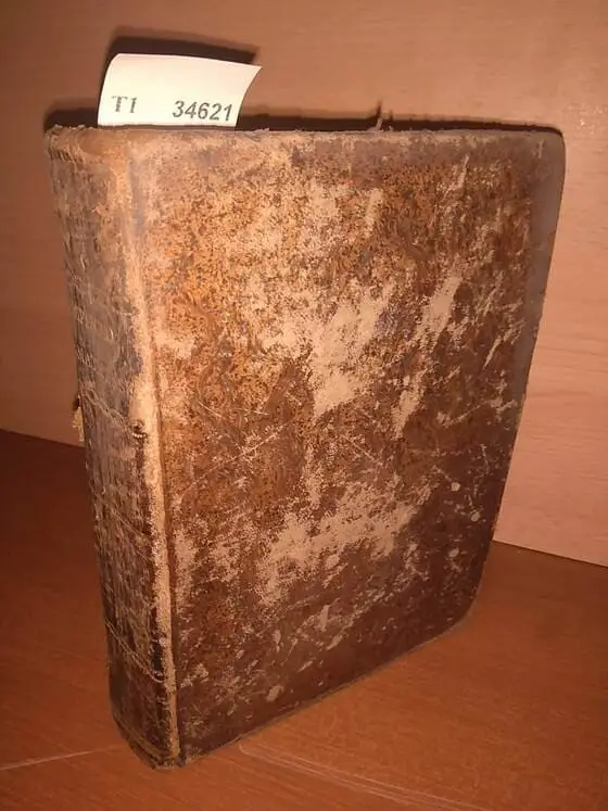 COMPENDIO MORAL SALMATICENSE SEGUN LA MENTE DEL ANGELICO DOCTOR. EN EL QUE SE REDUCE A MAYOR BRE-vedad el que en lengua latina publico el R.P.Fr. Antonio de San Joseph, Lector y Prior que fue en el Colegio de Burgos, Examinador Sinodal de este Arzobispado, y Procurador General en la Curia Romana por la Congregacion de Carmelitas Descalzos de España. PROPONENSE EN EL TODAS LAS QUESTIONES de la Teologia moral con toda brevedad y claridad, conforme a los principios de la mas sana doctrina: ilustrado con las novisimas Bulas, Constituciones, y Decretos de los Sumos Pontifices, y Reales Ordenes de nuestros Catolicos Monarcas. DIVIDESE EN DOS PARTES. POR EL R.P.F. MARCOS DE SANTA TERESA, provincial de Carmelitas Descalzos de la Provincia de San Joaquin de Navarra. PARTE SEGUNDA.