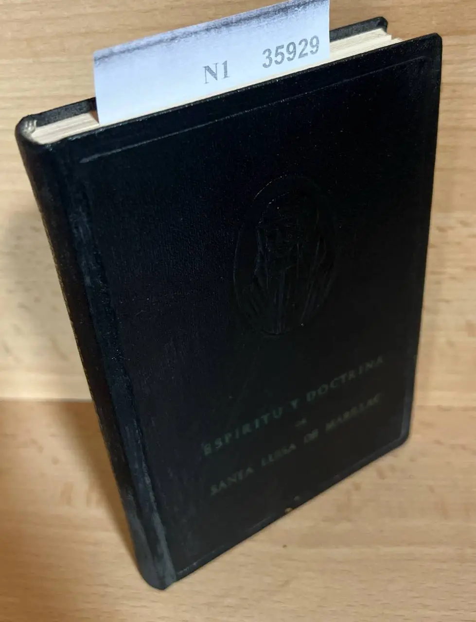 ESPIRITU Y DOCTRINA DE SANTA LUISA DE MARILLAC Sacada de sus cartas y escritos, segun la edicion del P. Rosendo Castañares (1955). Precedida de la Cronologia de la  Vida de la santa, y seguida de un esquema biografico de San Vicente de Paul y de maximas del Santo para cada dia del año.
