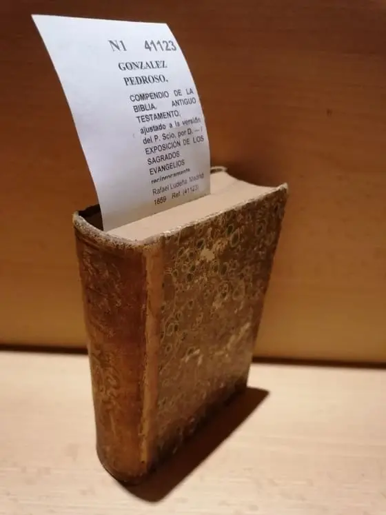 COMPENDIO DE LA BIBLIA. ANTIGUO TESTAMENTO, ajustado a la versión del P. Scio, por D. — / EXPOSICIÓN DE LOS SAGRADOS EVANGELIOS recíprocamente confrontados y anotados por el P. —  (2 TOMOS EN UN VOLUMEN)
