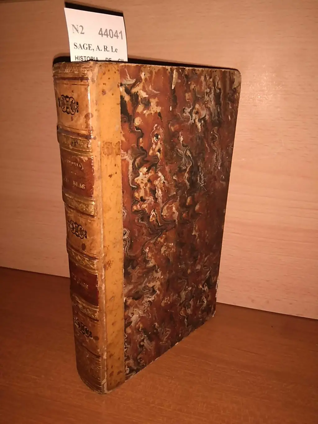 HISTORIA DE GIL BLAS DE SANTILLANA, PUBLICADA EN FRANCES POR —. Traducida al castellano por el Padre Isla, corregida, rectificada y anotada por don Evaristo Peña y Marin.