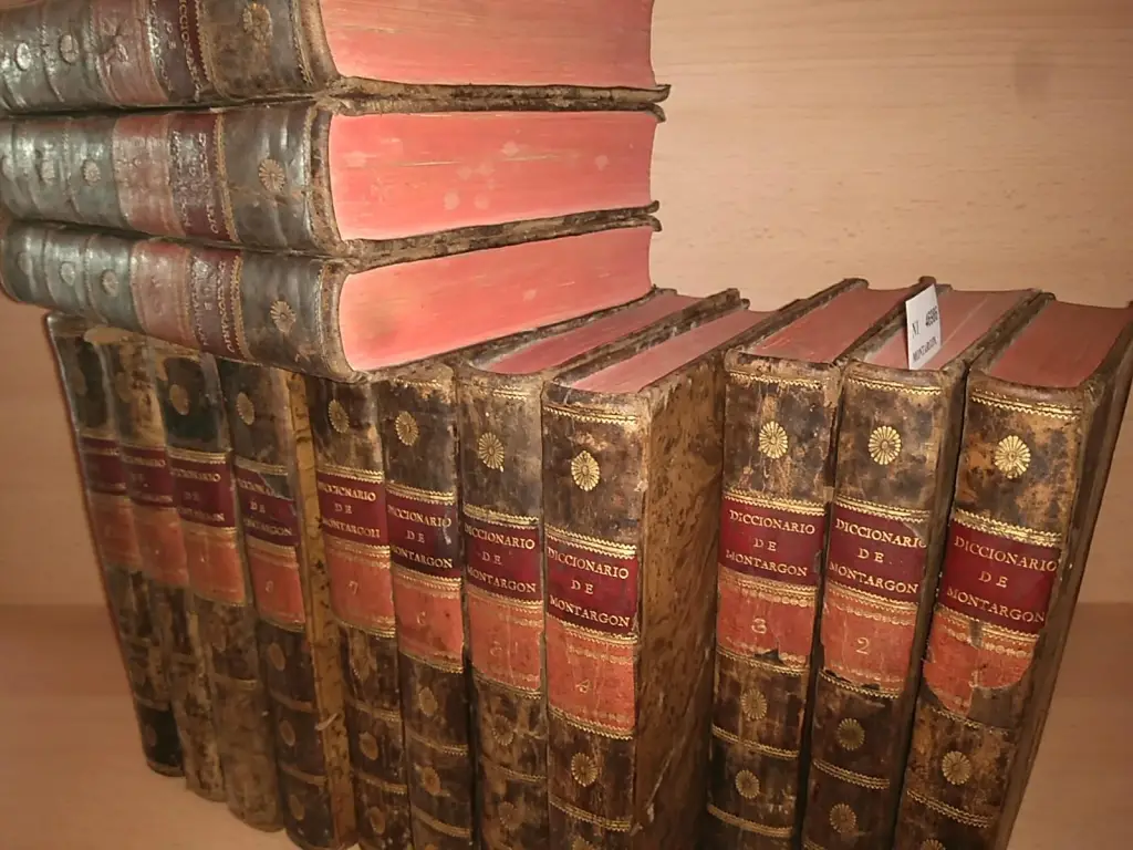 DICCIONARIO APOSTOLICO, &c. COMPUESTO EN FRANCES POR EL R.P. Fr. — Religioso agustino… y traducido en español por Don Francisco Mariano Nipho (14 VOLUMENES)