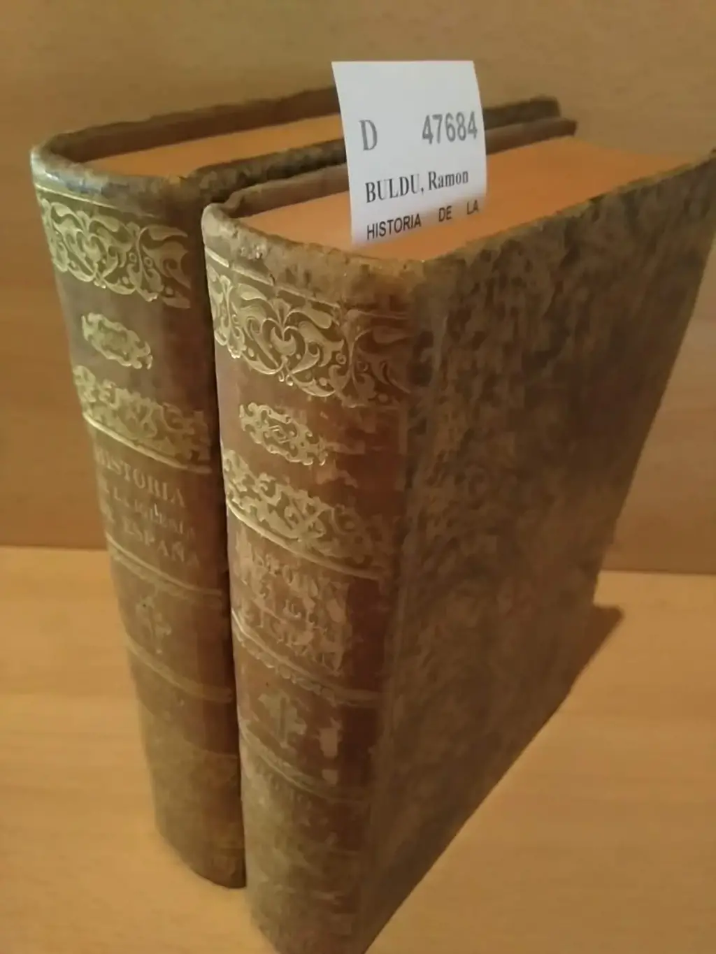 HISTORIA DE LA IGLESIA DE ESPAÑA DESDE LA PREDICACION DE LOS APOSTOLES HASTA EL AÑO 1856. ( 2 VOLUMENES) Obra escrita en vista de la HISTORIA SAGRADA DE ESPAÑA del P. Florez y otros autores nacionales. Bajo la inmediata direccion del Rdo. P. Lr. —.