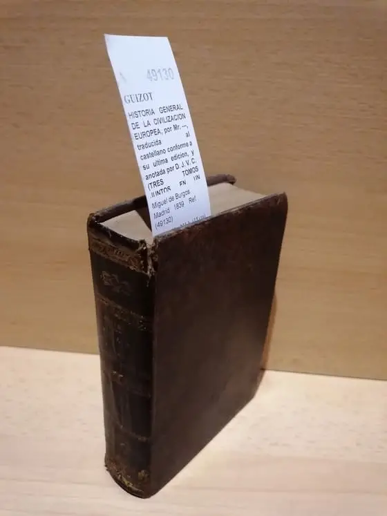 HISTORIA GENERAL DE LA CIVILIZACION EUROPEA, por Mr. —, traducida al castellano conforme a su ultima edicion, y anotada por D. J. V. C. (TRES TOMOS JUNTOS EN UN VOLUMEN)