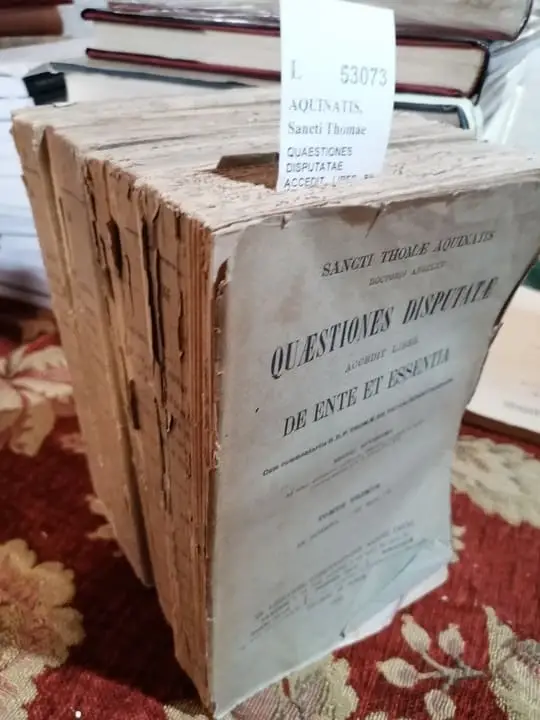 QUAESTIONES DISPUTATAE ACCEDIT LIBER DE ENTE ET ESSENTIA (4 VOLUMENES) cum commentariis R. D. P. Thomae de Vio Cajetani Cardinalis.