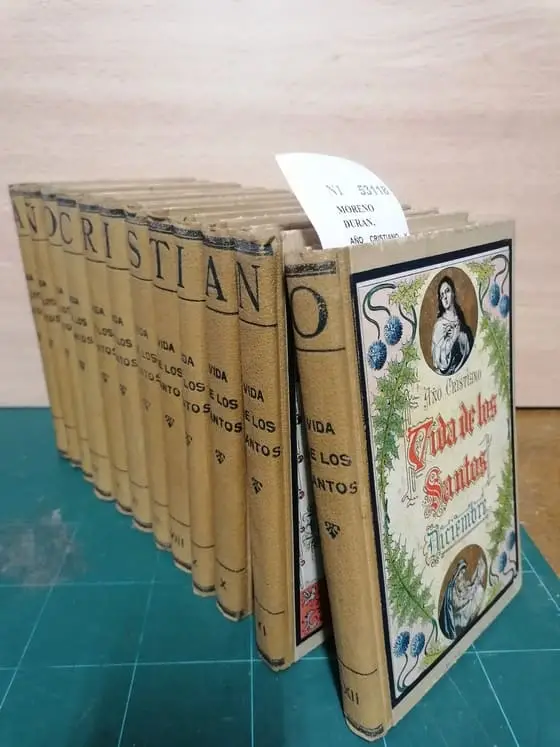 AÑO CRISTIANO Y VIDA DE LOS SANTOS (12 VOLUMENES) entresacadas y extractadas de los autores mas autorizados, C. Rivadeneira, P. Croisset, etc. por — Obra ilustrada con grabados