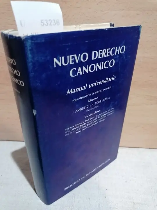 NUEVO DERECHO CANONICO. Manual universitario POR CATEDRATICOS DE DERECHO CANONICO. Director Lamberto de Echeverria (Salamanca)