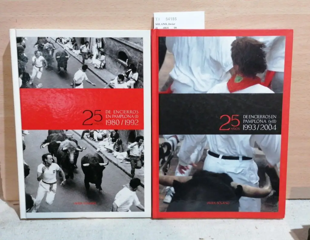 25 AÑOS DE ENCIERROS EN PAMPLONA (2 VOLUMENES) 1980-1992 Y 1993-2004.