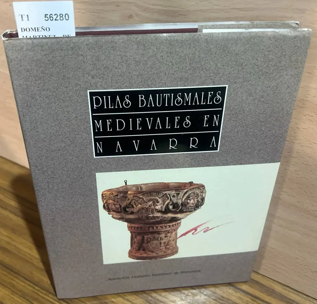 PILAS BAUTISMALES MEDIEVALES EN NAVARRA: TIPOS, FORMAS Y SIMBOLOS.